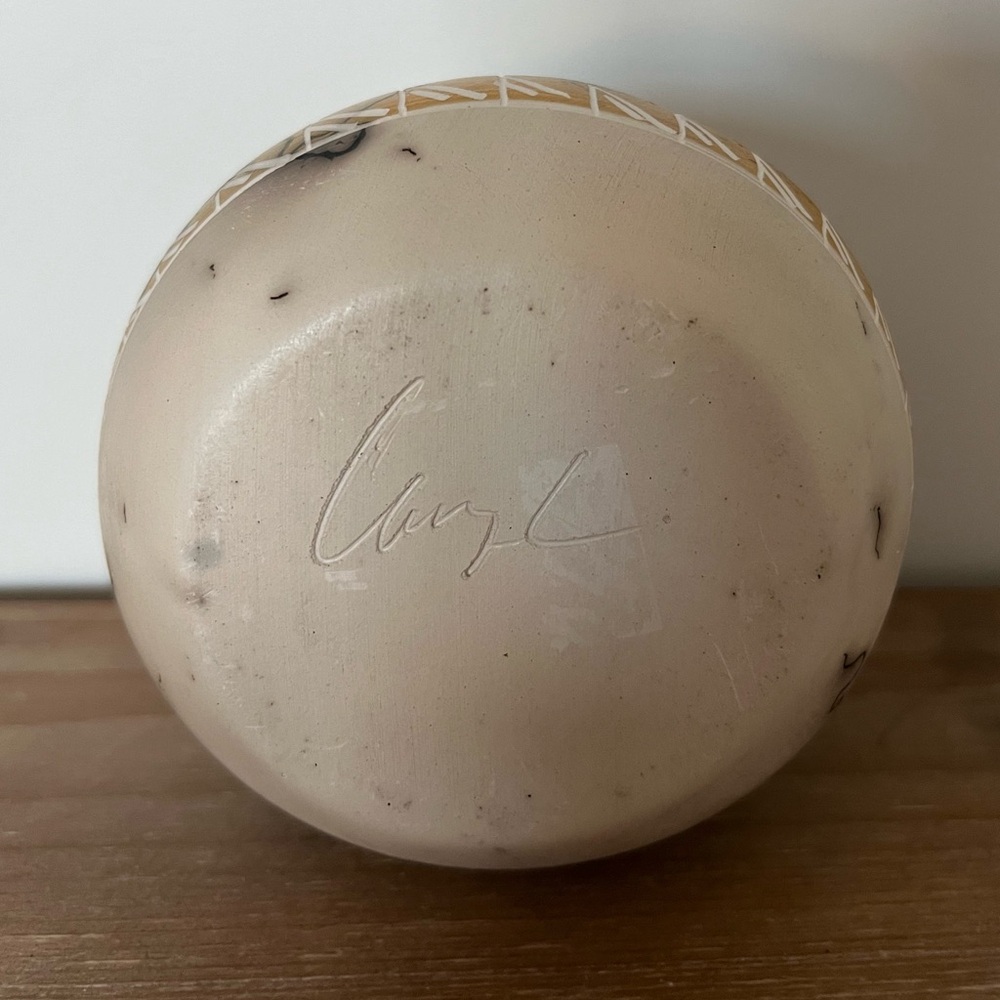 Native American pottery - Picture 4 of 6